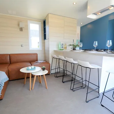 Mobil-home Confort 6p, 3 Chambres, 2 Sdb, A 200m, Piscine Chauffee, Fitness, Wifi Gratuit - Fr-1-361a-84 * Jullouville-les-Pins