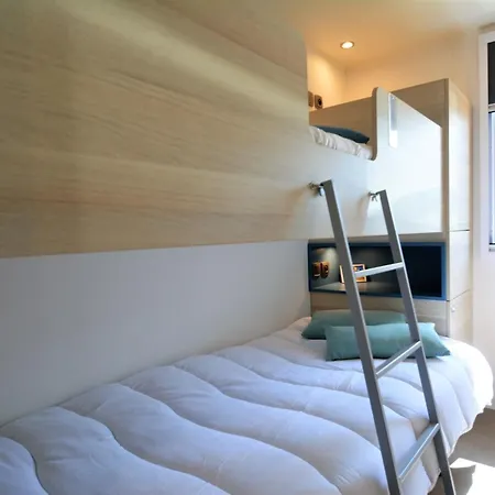 Holiday home Mobil-home Confort 6p, 3 Chambres, 2 Sdb, A 200m, Piscine Chauffee, Fitness, Wifi Gratuit - Fr-1-361a-84 Jullouville-les-Pins