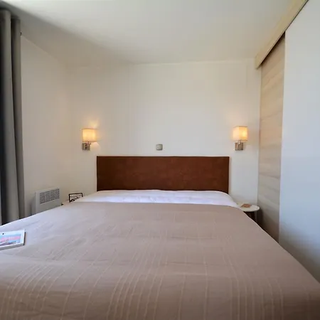 Holiday home Mobil-home Confort 6p, 3 Chambres, 2 Sdb, A 200m, Piscine Chauffee, Fitness, Wifi Gratuit - Fr-1-361a-84 *