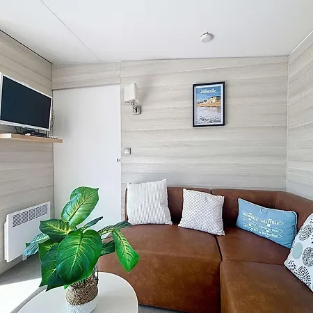 Сasa de vacaciones Mobil-home Confort 6p, 3 Chambres, 2 Sdb, à 200m, Piscine Chauffée, Fitness, Wifi Gratuit - Fr-1-361a-84 *