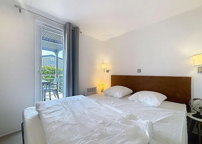 Nyaraló Mobil-home Confort 6p, 3 Chambres, 2 Sdb, A 200m, Piscine Chauffee, Fitness, Wifi Gratuit - Fr-1-361a-84