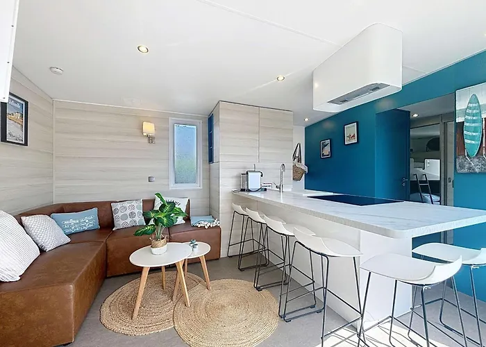 Mobil-home Confort 6p, 3 Chambres, 2 Sdb, A 200m, Piscine Chauffee, Fitness, Wifi Gratuit - Fr-1-361a-84 * Jullouville-les-Pins