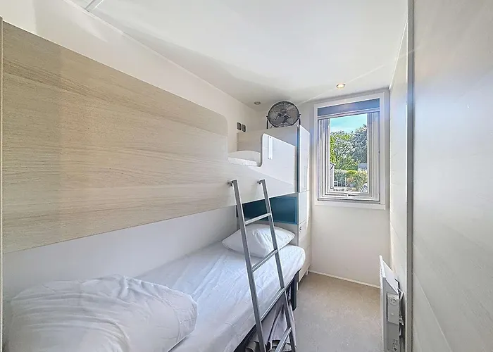 Mobil-home Confort 6p, 3 Chambres, 2 Sdb, A 200m, Piscine Chauffee, Fitness, Wifi Gratuit - Fr-1-361a-84 * Jullouville-les-Pins